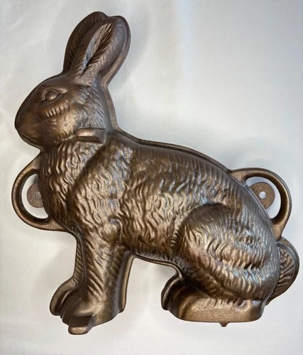 Vintage Griswold MFG CO Erie PA Cast Iron Rabbit Bunny Cake Mold #863 & #862