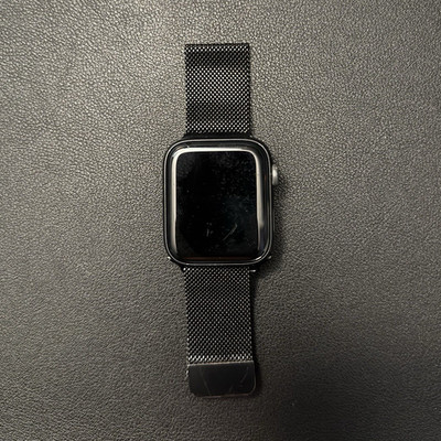 Apple Watch Series 4 Black 44mm GPS with Black Metal Mesh Band
