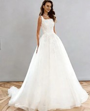 A-line Lace Appliques Tulle Wedding Dresses Square Collar Sleeveless Bridal Gown