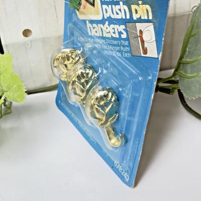 New Vtg Rose Bud Wall Push Pins Hangers Hooks Brass Gold Tone Cottage Core Boho