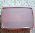 Tuppercraft Red/White Bento Box Set Snap Lid Tray 10x7x2.5 MPN 767-2 — photo 1