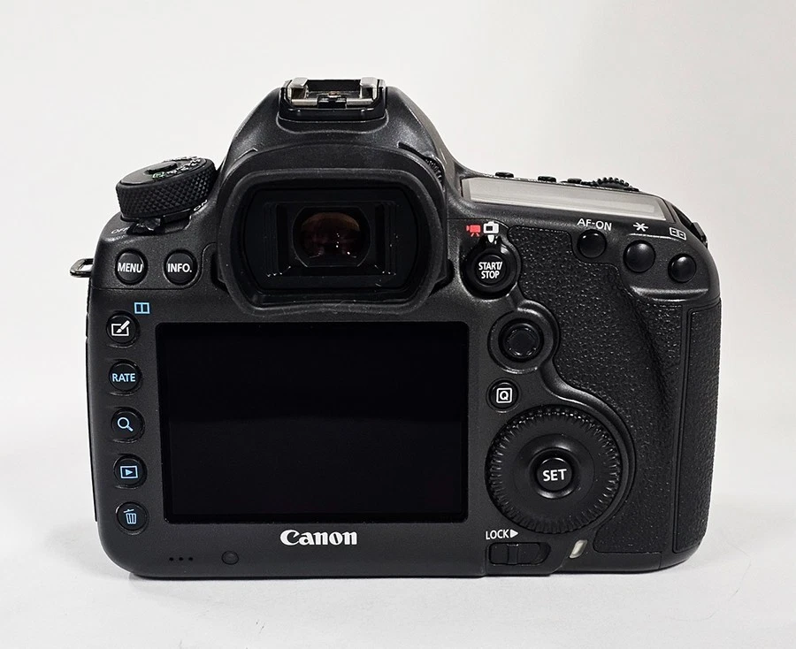 #Canon EOS 5DSR 50.6MP Digital SLR Camera-Black (51K count) S/N 038021001069 - Image 4 of 4