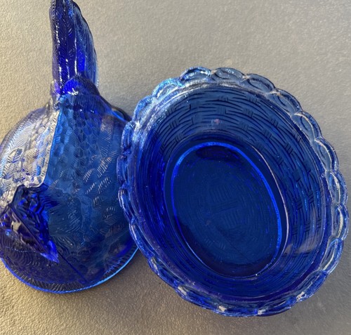 Crystal Art Glass Cobalt Mini Hen on Nest Salt Dip Butter Dish See Picture - Picture 8 of 11