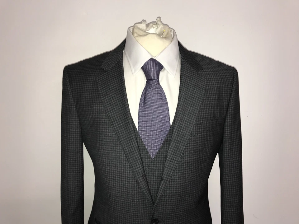 HUGO BOSS - Slim Fit 3 Piece grey  Check WOOL SUIT - 38 Reg - W32 L32 - STUNNING - Image 4 of 4
