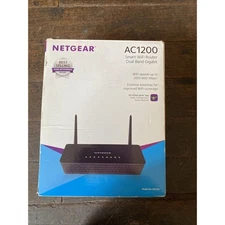Netgear R6220 AC1200 Wireless Dual-Band Gigabit Smart Wi-Fi Router - VG - In Box