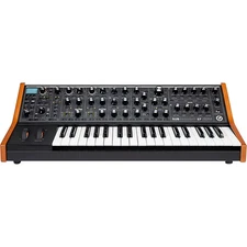Moog Subsequent 37