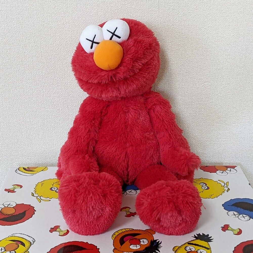 Kaws Sesame Street UNIQLO Plush LIMITED BOX Complete Doll Kaws Sesame Street UNIQLO Plush LIMITED BOX Complete Doll