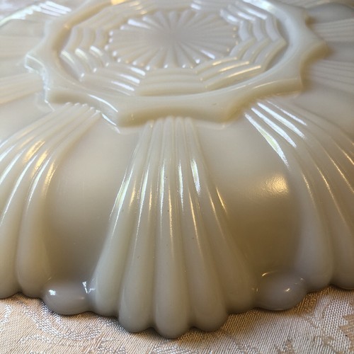 Vintage Anchor Hocking Milk Glass Deviled Egg Plate with Gold Trim Ornate Bottom - Picture 3 of 8