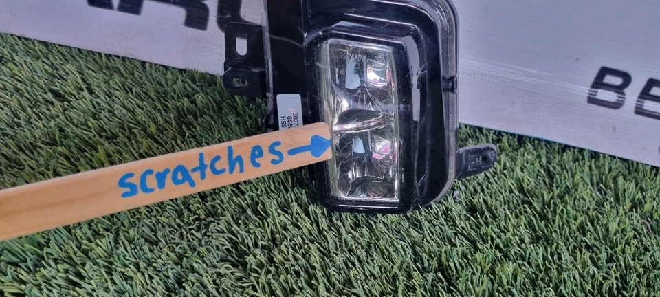 Faro antiniebla derecho pasajero derecho Cadillac CT6 2016-18 23422144 FABRICANTE DE EQUIPOS ORIGINALES Foto 3 de 4