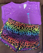 T-SHIRT/DOLPHIN SHORTS SIZE 14 PURPLE/RAINBOW PRACE/HEARTS SUPER CUTE 