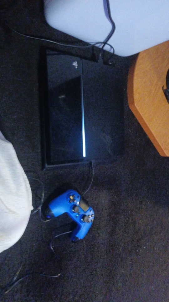 Sony PlayStation PS4 1TB Black Video Game Console CUH-1216B Bundle - Image 4 of 4