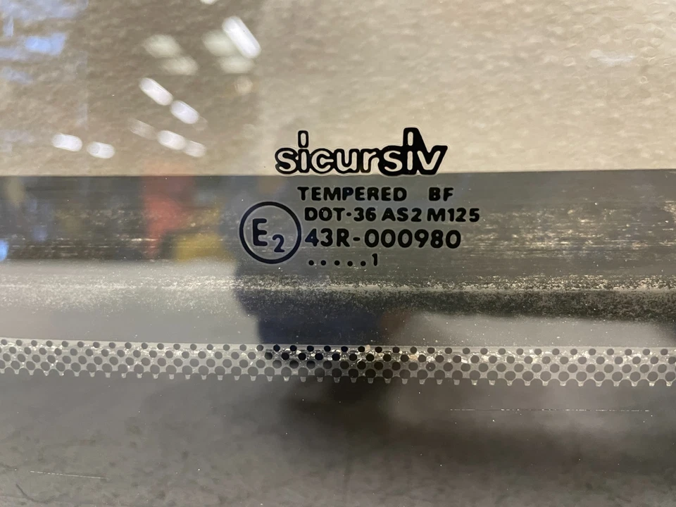 Cubierta del parabrisas trasero Cadillac Allante 1987-1993 panel de vidrio 1601 OEM Foto 2 de 4