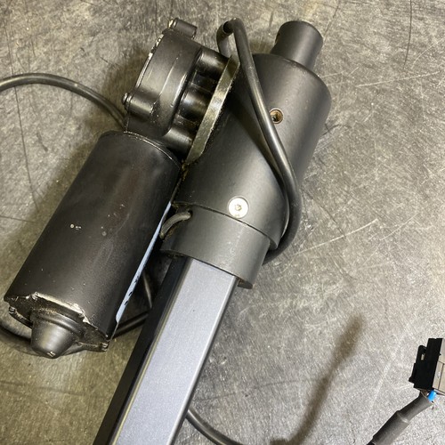 Quantum Power Chair Legrest Elevate Actuator LL-3005/41 Q6 Edge Tested. - Picture 5 of 12