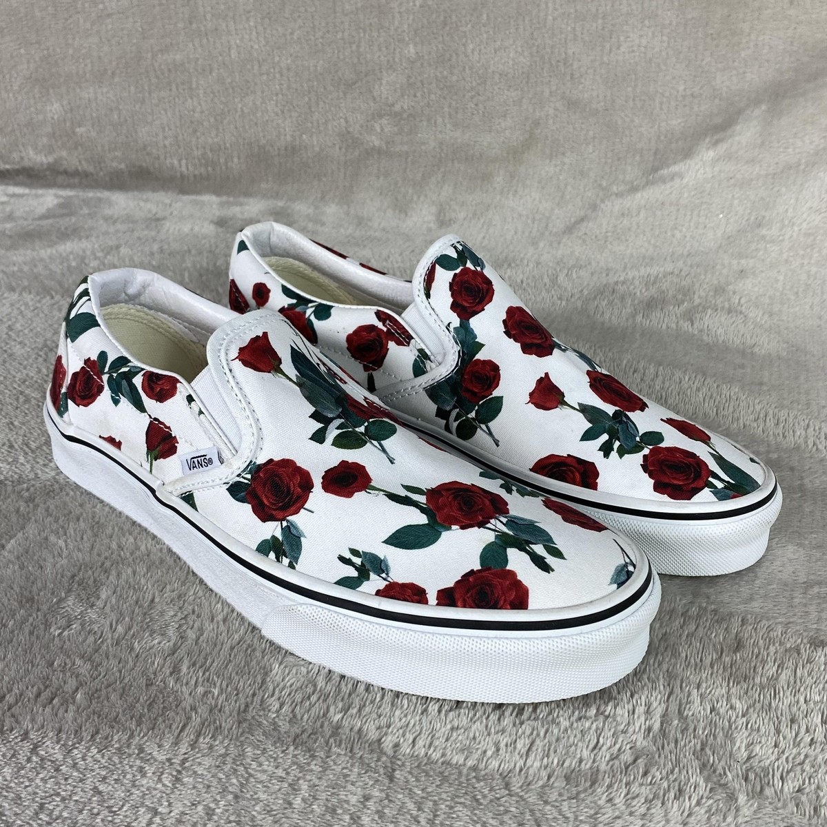 Vans Classic Slip-On Shoes Women 10 Men White Red Rose Floral Canvas NEW