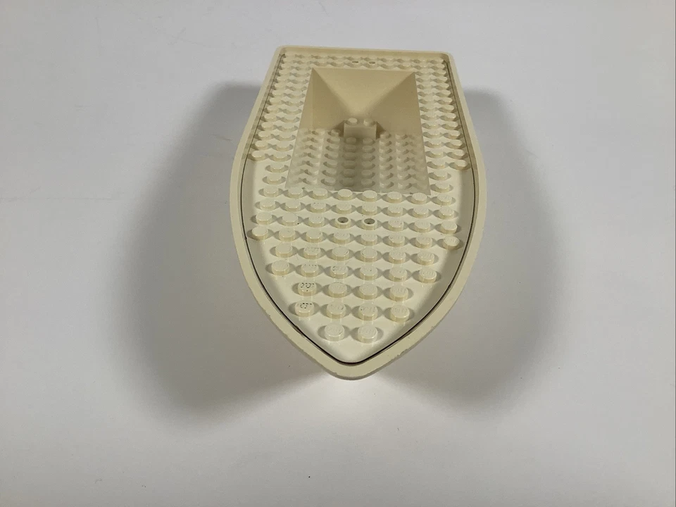 Vintage LEGO White Boat Hull Floating Cabin Cruiser 4011 - Image 4 of 4