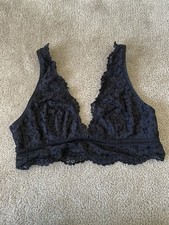 Victoria's Secret Women's Bra Black Body by Bralette Lace Wireless - Large