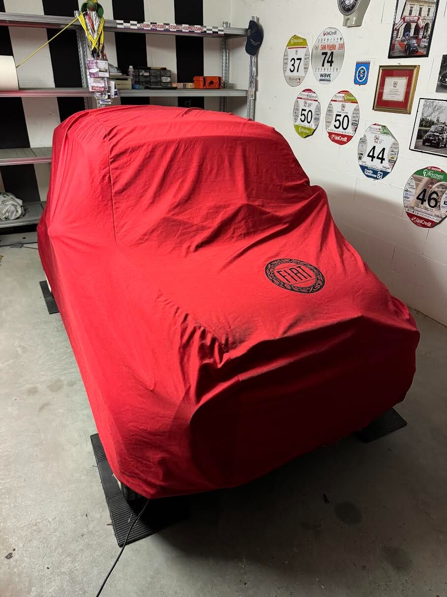 Fiat 500 d'epoca in buone condizioni foto 4