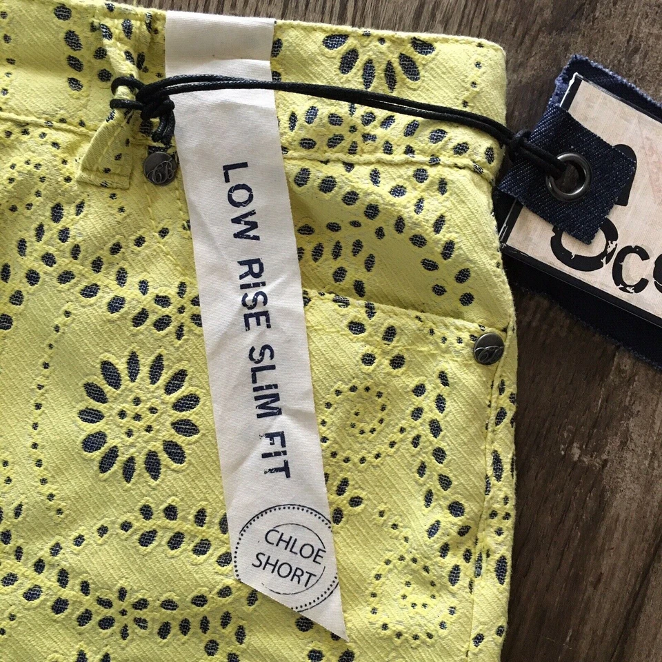 NWT Code Bleu Premium Yellow Blue Eyelet Dress Shorts Size 12 Inseam 6" Inseam - Image 3 of 4