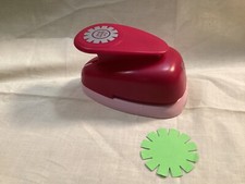 Imaginisce 2 Round Flower Punch - 28mm center