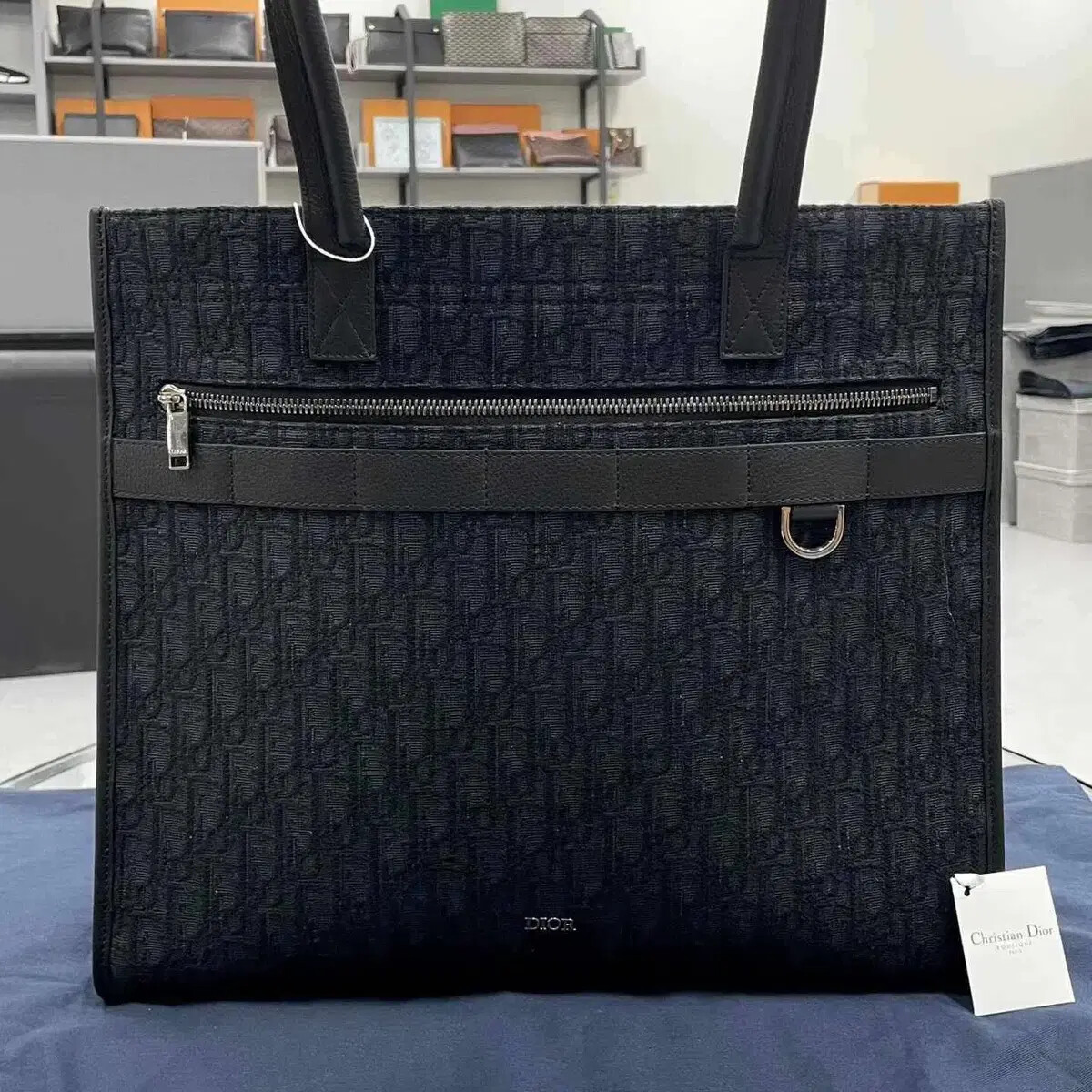 Dior Oblique Jacquard Safari Tote Bag in Beige