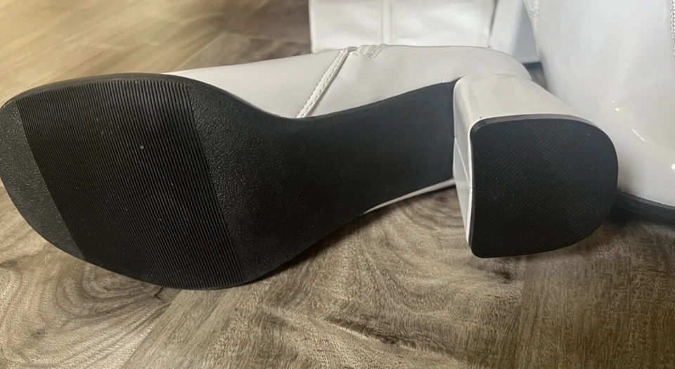 Botas Gogo (Brancas) Adultas tamanho 10 Novas (caixa aberta, nunca usadas) - Imagem 3 de 4