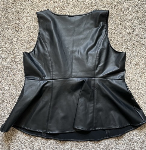 Top donna peplo ecopelle nero taglie forti 2XL (18-20) - Foto 4 di 7