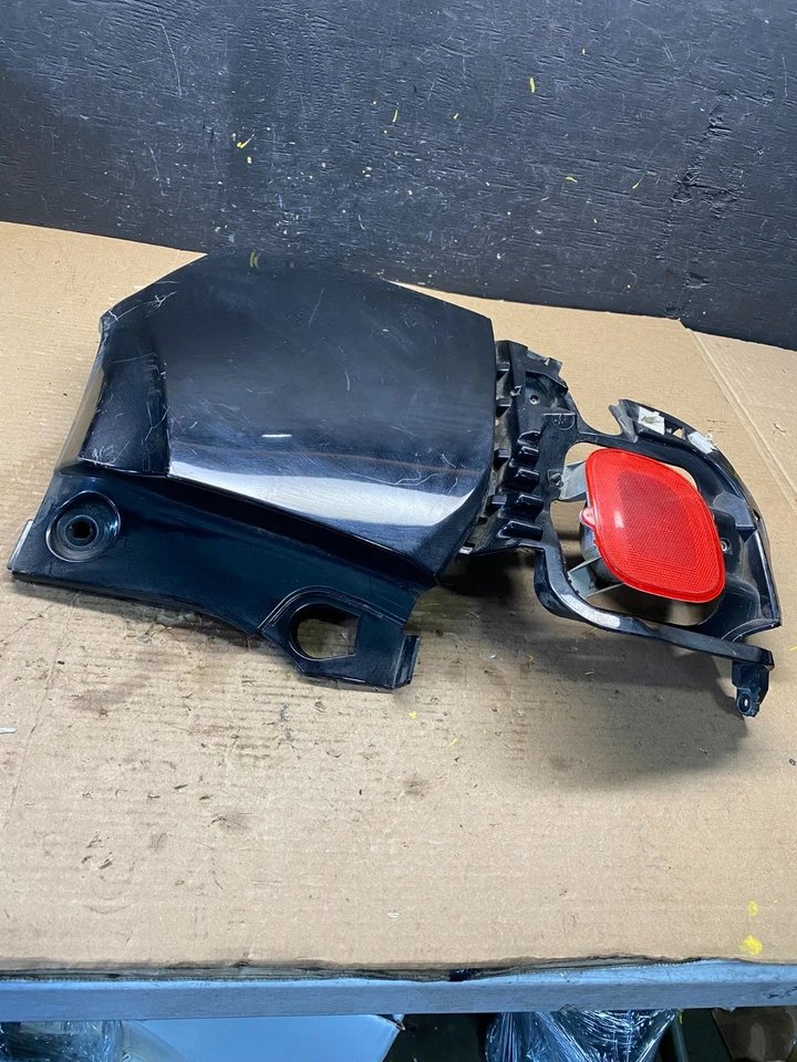 Parachoques trasero derecho Jeep Renegade 2015 a 2020 moldura lateral OEM R2680 DG Foto 4 de 4