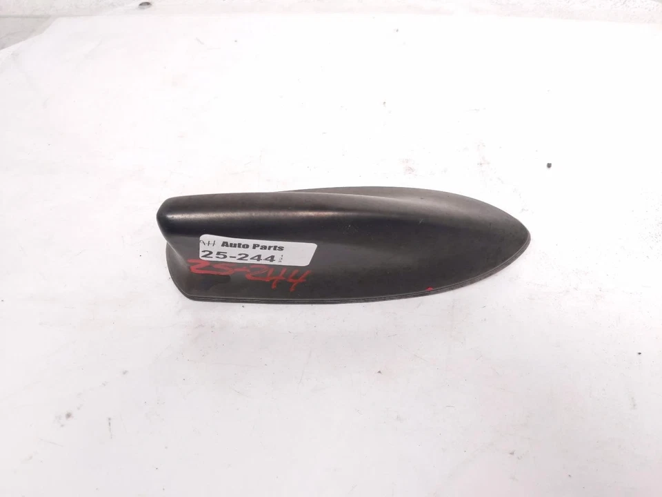 Antena de techo radio Toyota Tacoma 2020-2023 3,5 L - negra 86760-04010 Foto 4 de 4