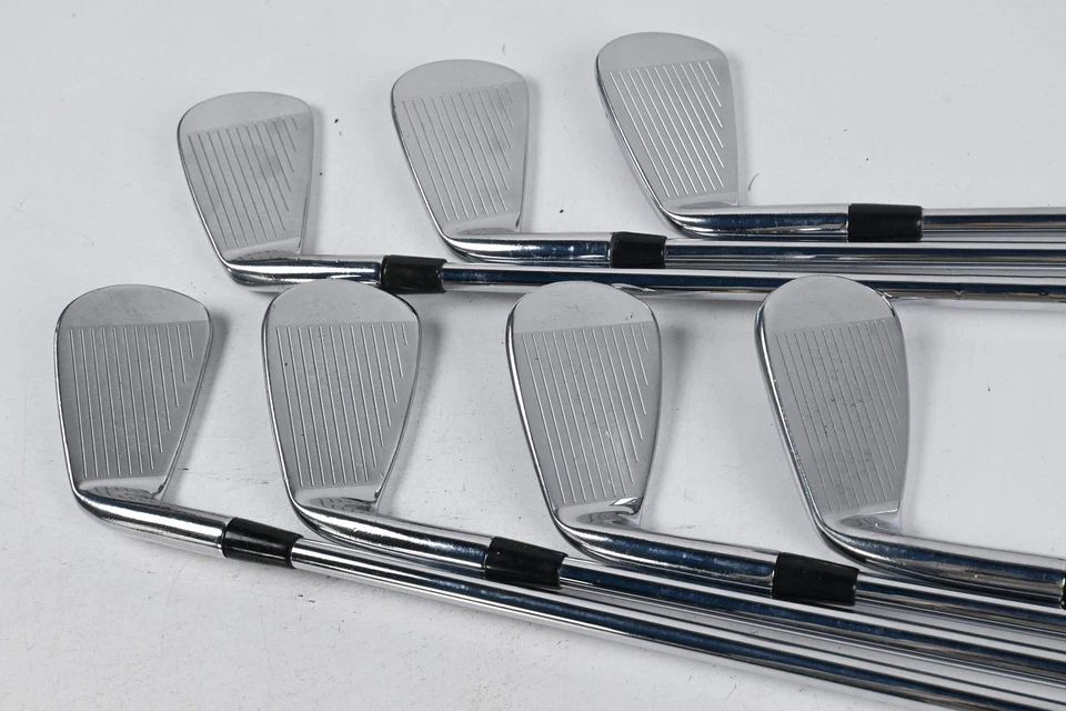 Titleist 712 AP2 Irons / 4-PW / Regular Flex Dynalite Gold XP R300 Steel Shafts - Image 3 of 4