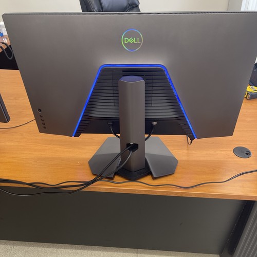 Dell G3223Q 32" 4K UHD HDR Monitor - MINT CONDITION (2 available) with boxes!! - Afbeelding 7 van 21