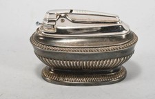 Ronson Varaflame Tischfeuerzeug &ndash; Made in France &ndash; Versilbert &ndash; Blauer Stein