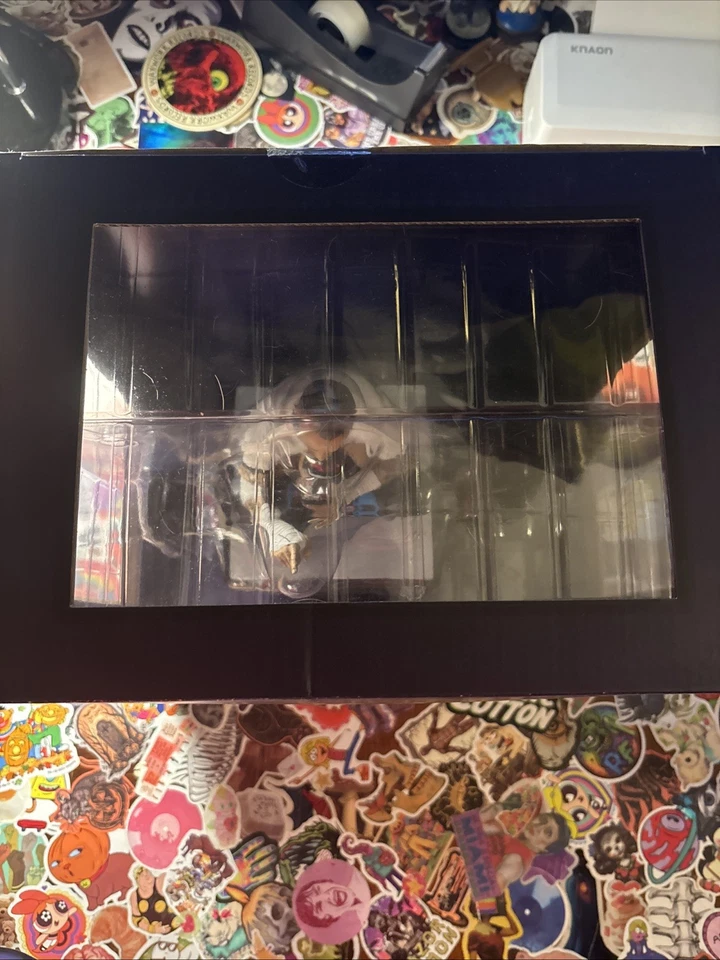 CM Punk Diamond Select Figure PVC Statue AEW Diorama Gallery WWE - Image 2 of 4