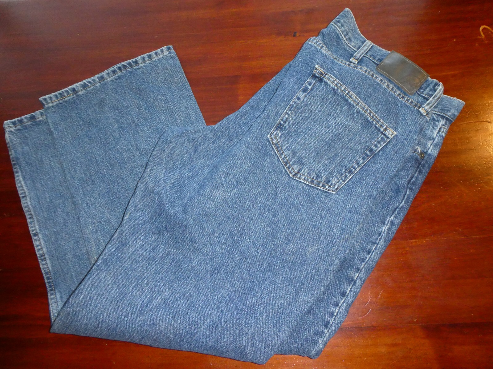 Mens MAGELLAN Faded Blue Jeans Size 42 