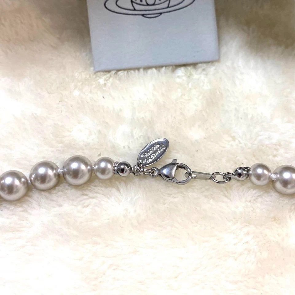 Gargantilla Vivienne Westwood Orb Collar Gris 1 Fila Perla Plata Foto 4 de 4