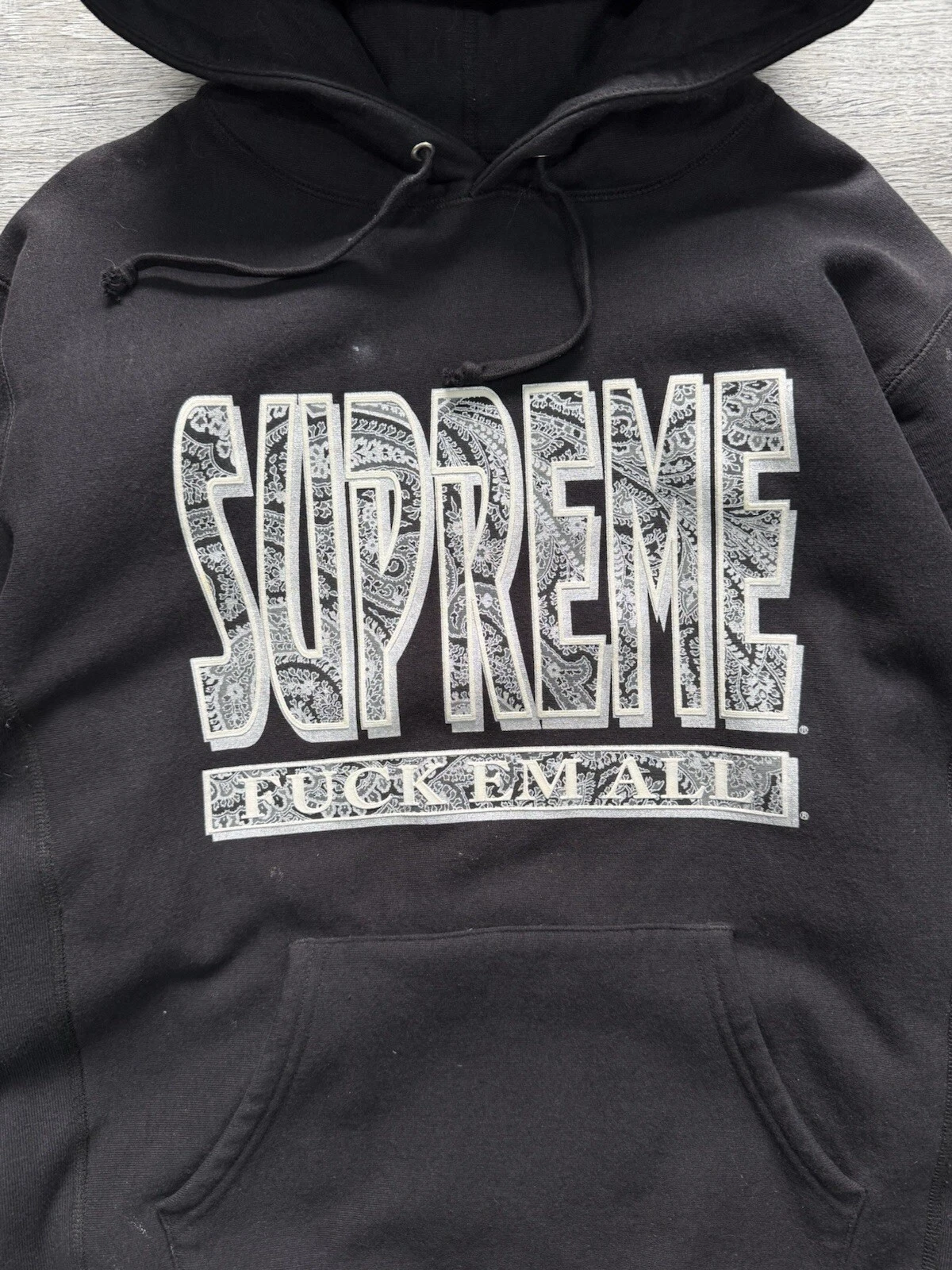 Supreme Felpa con Cappuccio Paisley F*** Em All FW 17 Nero XL