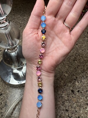 Swarovski Austrian Crystal Bracelet. The Sparkled Shell. Rose gold. Size Average