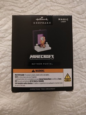 Hallmark Ornament Minecraft Nether Portal In Hand SDCC Exclusive Magic Light