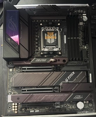 ASUS ROG Strix X670E-E Gaming WiFi ATX Motherboard read description