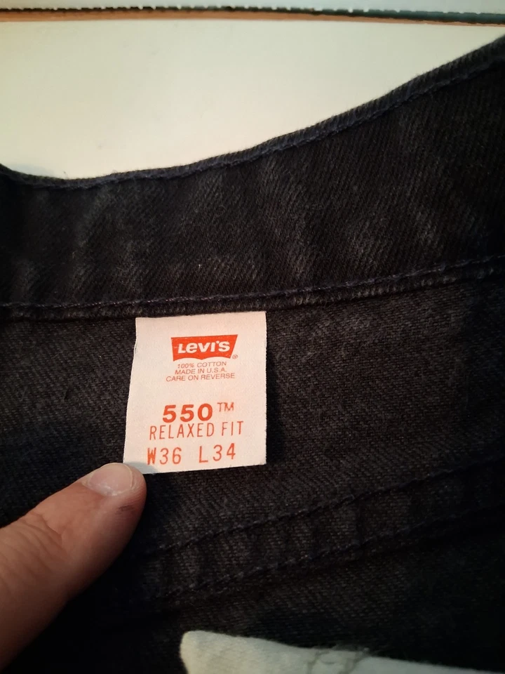 Vintage Levis 550 Cut Off Jean Shorts Jorts Size 36 Dark / Black 90s USA - Image 3 of 4