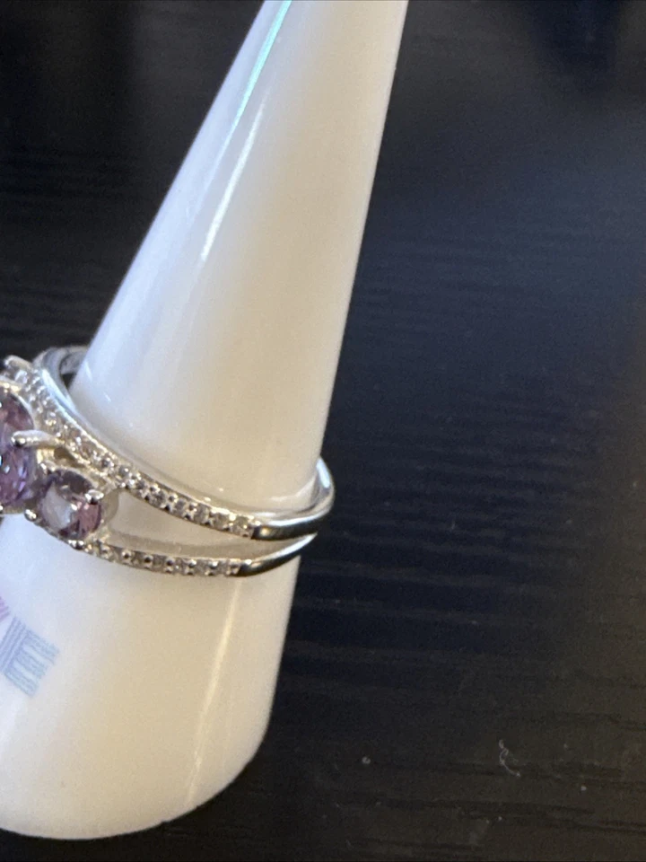8码纯银戒指带亚历山大石水晶和白色霜CZ — 第 4/4 张图片