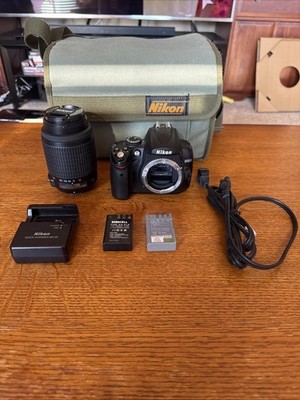 *PARTS/REPAIR Nikon D D5000 12.3MP Digital SLR Camera NO POWER 55-200 Nikon Lens