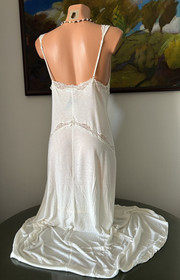 NWT Joelle Lingerie by La Perla Cream Lace Nightgown & Robe, sz L *$682*