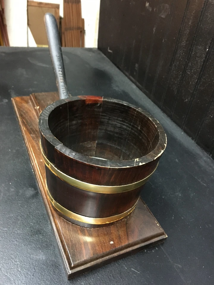 Vintage White Mountain Freezer, Inc. Nut Cracker w Wood Bowl - Image 3 of 4