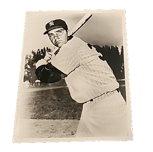 CLETE BOYER Autographed 8x10 Vintage Photo New York Yankees Read Description - Picture 1 of 3