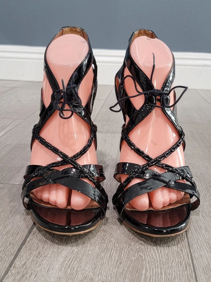 SIGERSON MORRISON charol negro enjaulado tacones con tiras 9,5M Foto 4 de 4