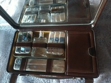 TROUSSE DA VIAGGIO SET TOILETTE  Vintage  in pelle (?) tipo beauty case
