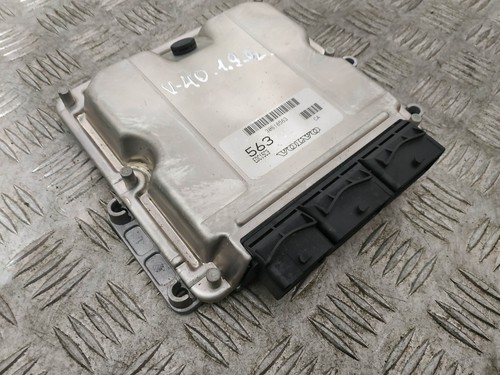 VOLVO V40 Kombi VW 1.9 Di 85kw 2002 Motor ECU Steuereinheit 30618563 8200049959