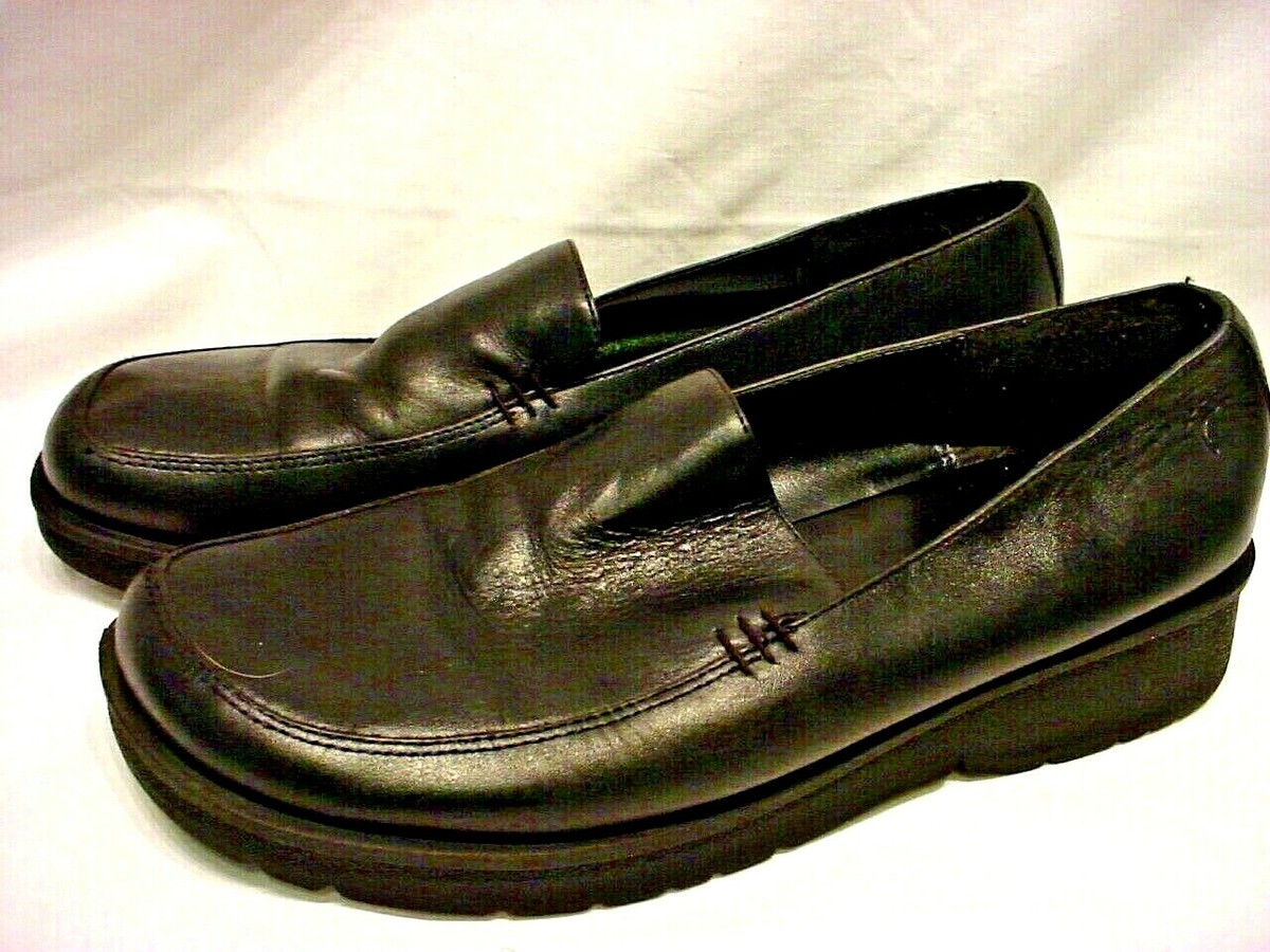 Bear Traps Slip on Black leather Loafers Size 8 M VGC | eBay display picture 1