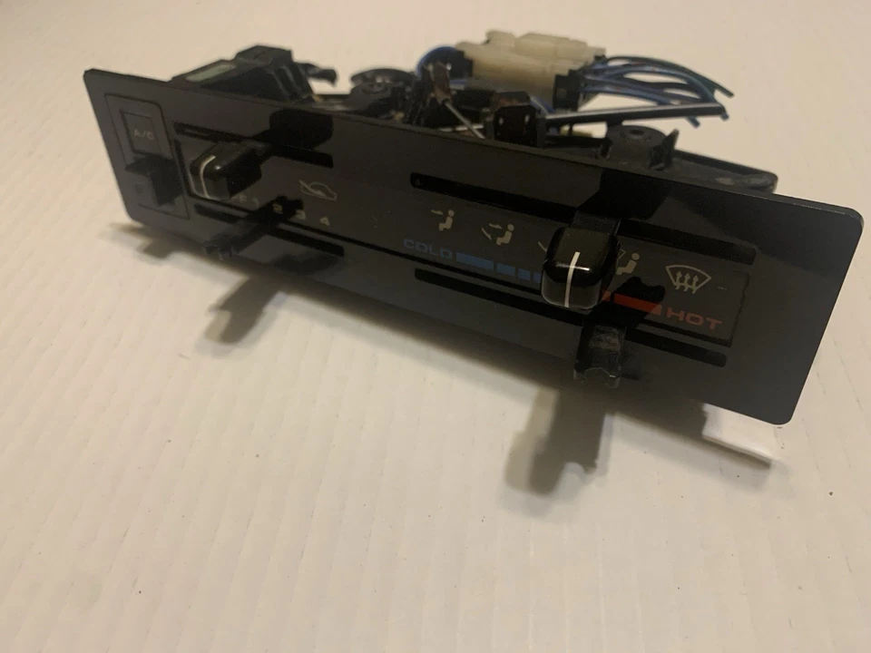 Nissan Pickup D21 1986-1993 calefacción aire acondicionado temperatura control climático Foto 3 de 4