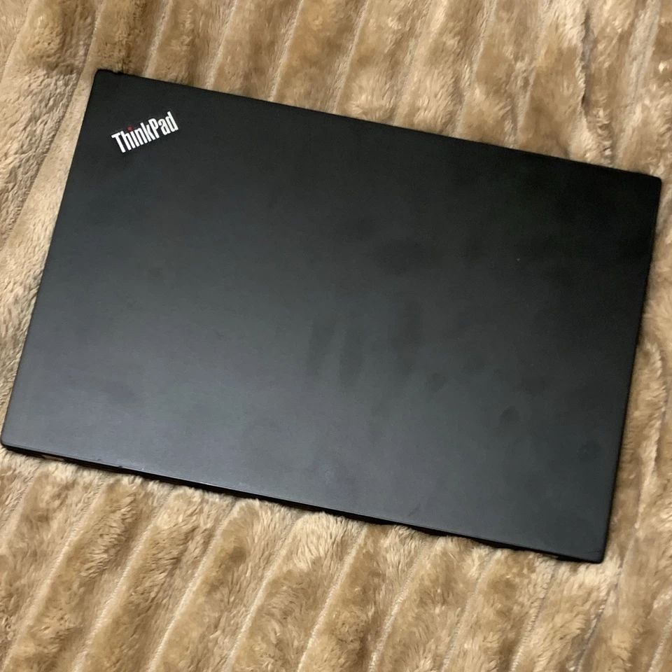 Lenovo ThinkPad T490s · i7-8565U · 8GB · 256GB, photo 1 of 5